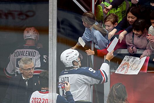 «Торпедо» продлило контракты с защитником Бокуном и японским нападающим Сато