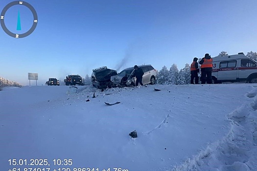 В Якутии пять человек пострадали при столкновении двух автомобилей