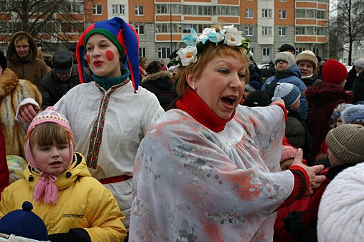 Жостовскую и палехскую роспись освоят гости масленичного фестиваля на Новопесчаной