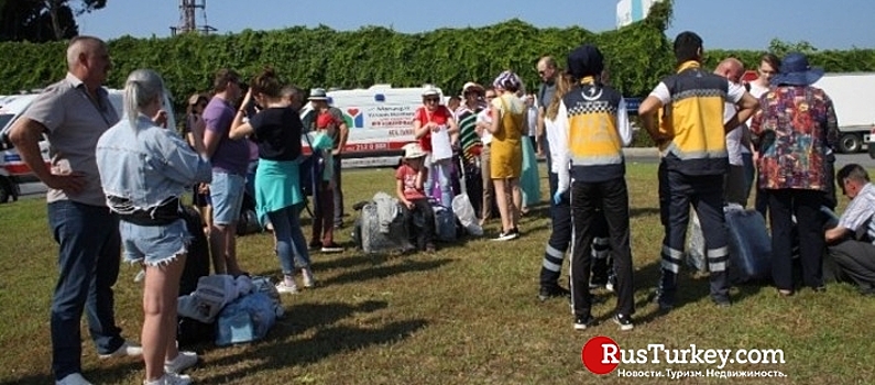 Иностранные туристы пострадали в дорожной аварии в Анталье