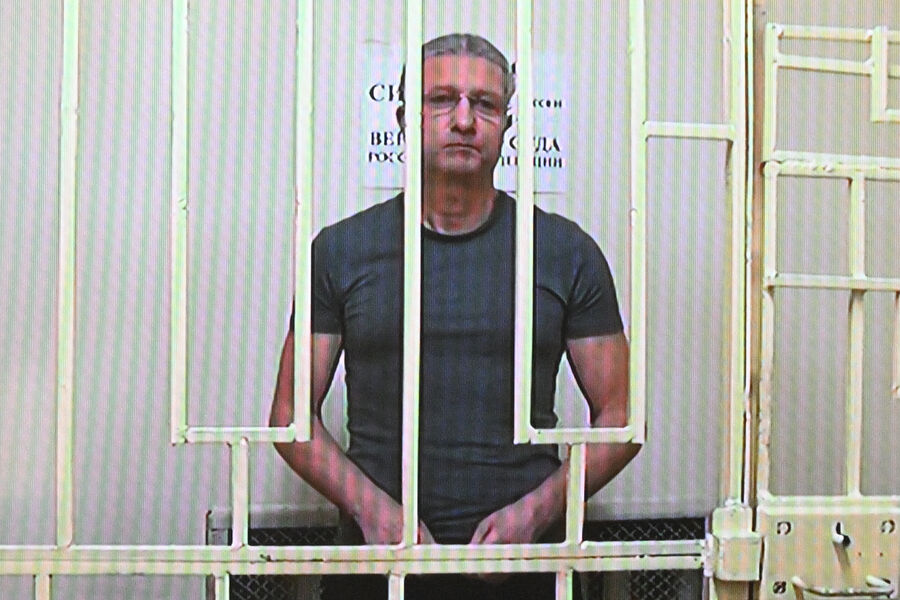 Суд 18 апреля решит вопрос о продлении ареста экс-замминистра обороны Иванова