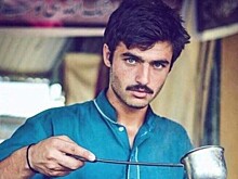 От продавца чая до модели: как одно фото изменило жизнь пакистанского юноши