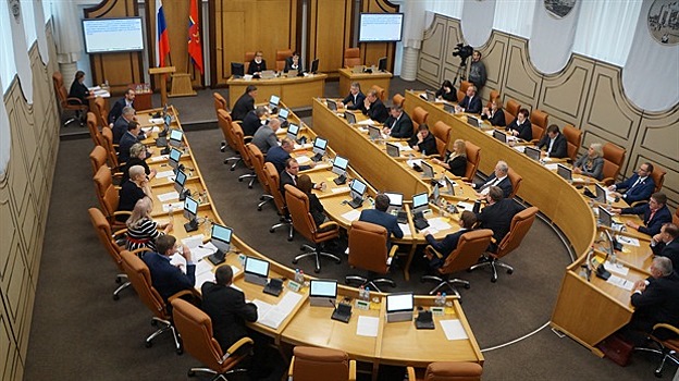 Горсовет Красноярска отказался проводить сессию с вопросом об отзыве 17 депутатов