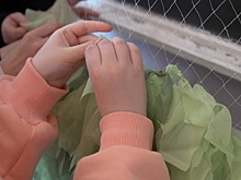 В Копейске педагоги и студенты колледжа шьют амуницию для бойцов