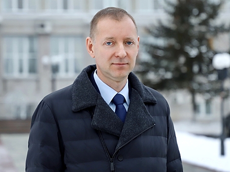 Денис Соболев поздравил жительниц Пензы с Международным женским днем