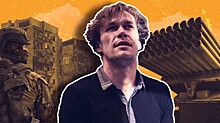 «Слишком глубоки причины, почему люди не уезжают»: звезда фильма «Дурак» Быстров пожалел жителей России и Украины, остающихся под бомбежками