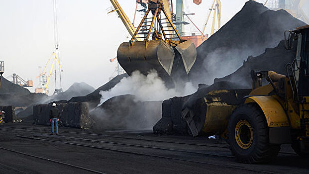 Эксперт об импорте Украиной угля: Киеву стоило бы посмотреть правде в глаза