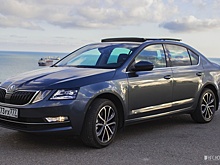 Старьё бьёт новьё: «Камри» против «Октавии»