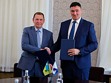 Мэр Иркутска Руслан Болотов и глава Улан-Удэ Игорь Шутенков заключили соглашение о сотрудничестве между сибирскими столицами