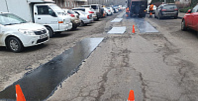 Более 5 тысяч кв.м дорожного полотна привели в порядок в Ростове за первые недели этого года