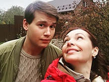 «Лето 1998-го»: Наталия Антонова поделилась архивными фото с первенцем