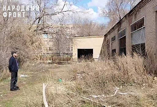 Приют для бомжей и собак: заброшенные котельные рядом со школой и детсадом в  Оренбурге