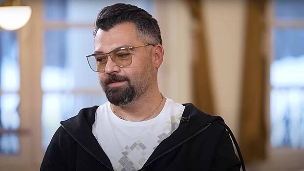 «Перегнул палку»: что не так с высказываниями Чумакова о жене