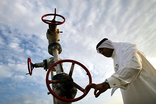 РИАН: Саудовская Аравия по-хитрому поступила с Америкой в битве за нефть