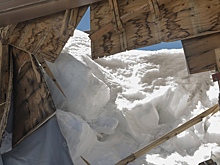 В России рекордно растут повреждения жилья из-за снегопадов: как действовать