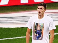 Шмурнов о реакции на желтую Соболеву за майку с фото матери: «Для меня это больше чем святое. Не трогайте переживания грязными руками»