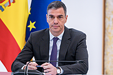 Премьер Испании отказался покинуть пост после политического скандала