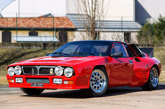 С аукциона продадут самый первый экземпляр раллийного купе Lancia 037