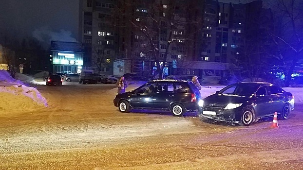 Два человека пострадали в ДТП на ул. Октябрьской в Вологде