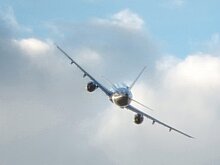 Летевший из Турции самолет с россиянами сменил курс и сел в другом городе