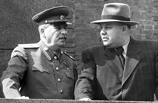 Почему Сталин не стал переносить столицу в Ленинград