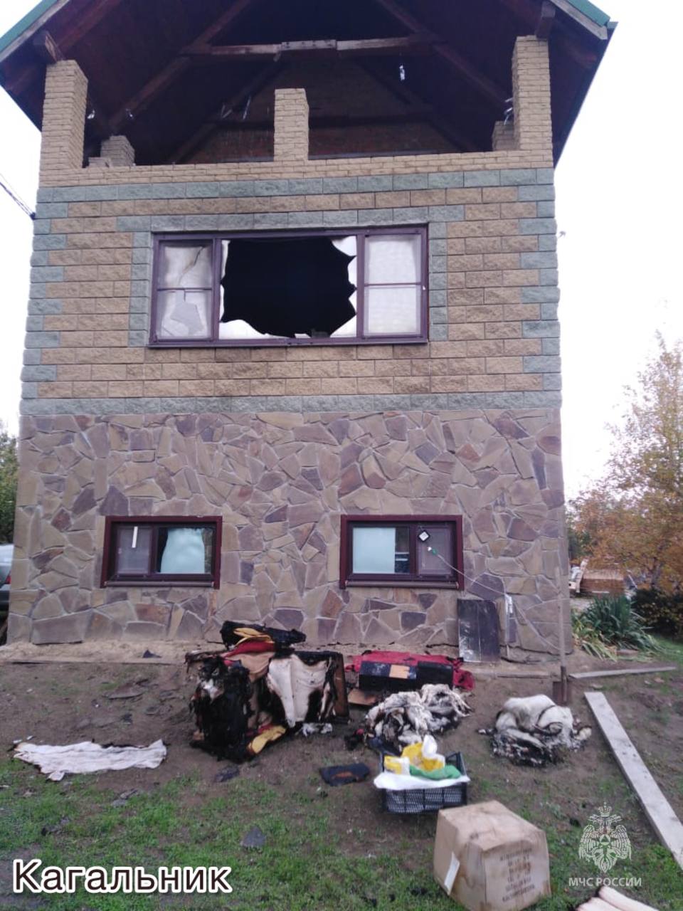 В Азовском районе произошло два пожара из-за неисправных электроприборов