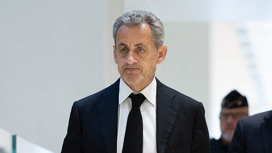 Освобожденный из колонии Саркози вернулся домой