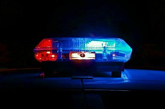 Машина врезалась в ограждение и упала в реку в Санкт-Петербурге