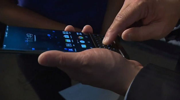 Глава BlackBerry показал Android-слайдер Priv