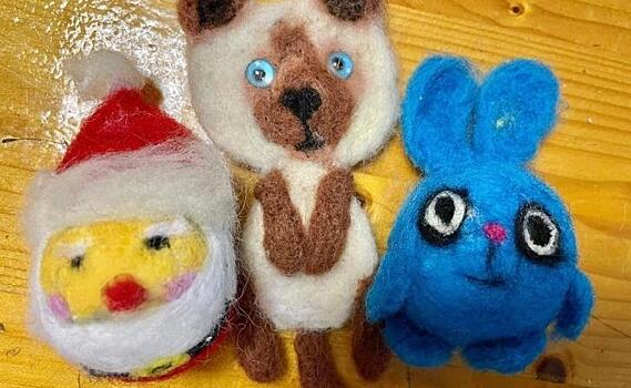Бедрос Киркоров выбрал лучших мастеров ватных игрушек среди курян