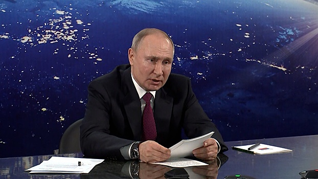 Владимир Путин отметил связь космической отрасли и обороны России