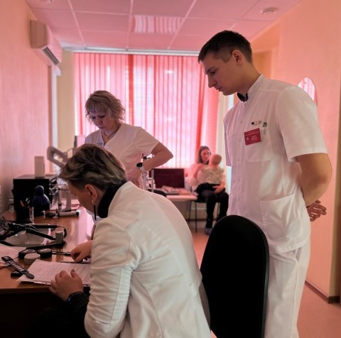 Специалисты федеральных клиник в Тамбове обследовали детей с редкими заболеваниями