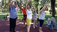 В Лефортовском парке провели занятия по оздоровительной гимнастике
