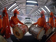 Акции Tata Motors упали на 17% после рекордного убытка Jaguar Land Rover