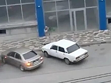 Возле ТЦ «Славянский» в Крымске открыли стрельбу, погибли четыре человека