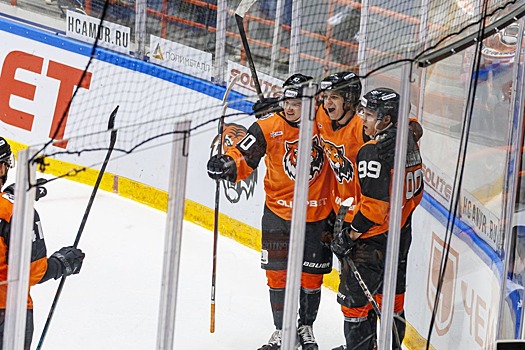 «Амур» одержал победу над «Ладой»