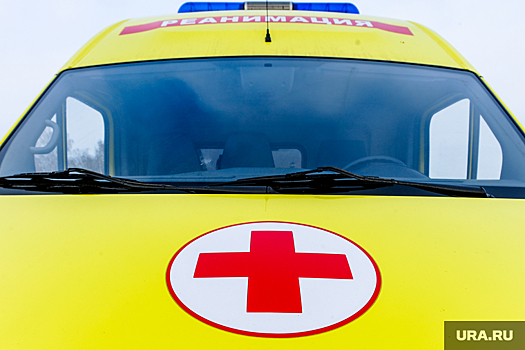 Александр Моор вручил ишимским медикам ключи от новой машины