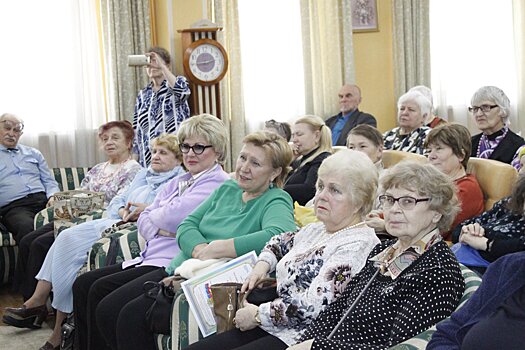 Гости Центра социального обслуживания «Таганский» посетили лекцию-концерт «Живые иллюстрации»