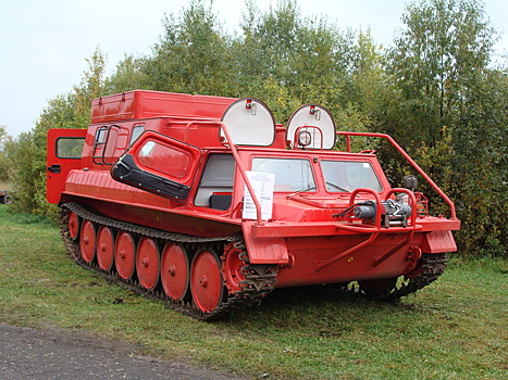 Водитель снегоболотохода погиб после наезда на кирпичный столб в Дзержинске