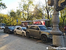 Тройное ДТП привело к большой пробке на проспекте Ленина в Екатеринбурге