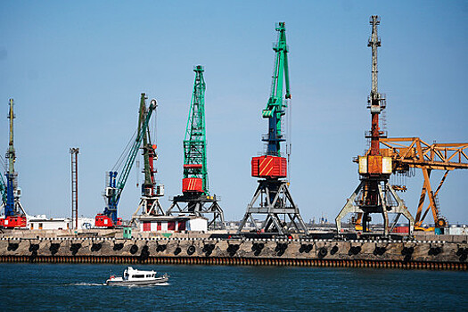 Порт Махачкалы заявил Росприроднадзору, что свалка у водоохранной зоны устранена