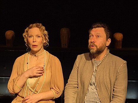 «Клещами за сердце!»: Мирзоев и Бабенко о юбилее спектакля «Я убил царя»