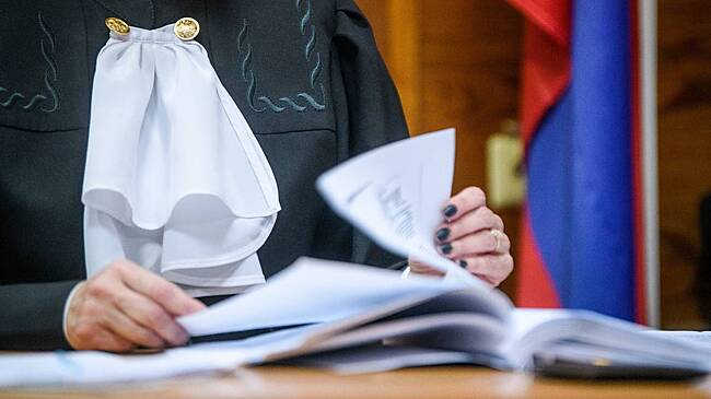 Трое россиян разбогатели на сарафанном радио о закрытых аукционах на квартиры и машины