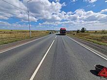 В Оренбургском районе грузовик протаранил легковушку, пострадала пожилая женщина