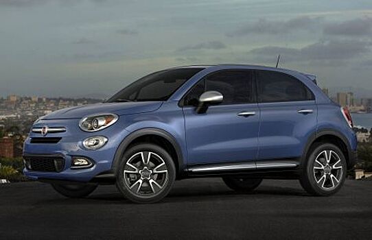 Fiat 500: крошечный кроссовер стал чуть роскошнее