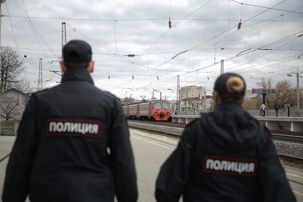 Кражи тапочек, поножовщина и романтика поездов: с чем сталкиваются транспортные полицейские в Нижнем Новгороде