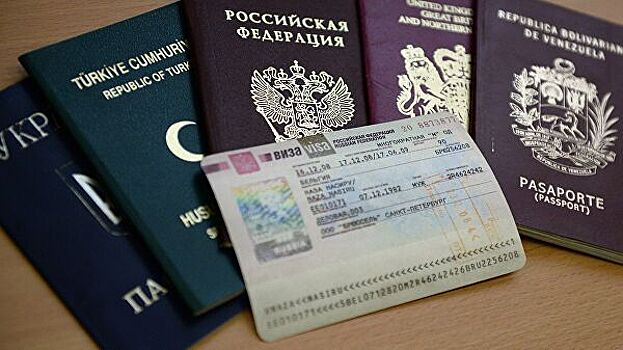 Эксперт считает, что электронная виза привлечет в РФ молодых иностранцев