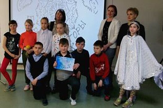 «Сказочные» альбомы для рисования подарили юным сургутянам