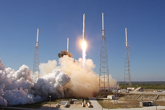 SpaceX отправила в космос несколько десятков новых спутников
