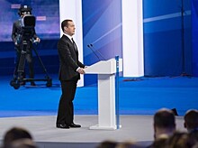 Медведев: бюджет создал базу для роста экономики